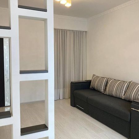 New Cosy Apartment Lviv Buitenkant foto
