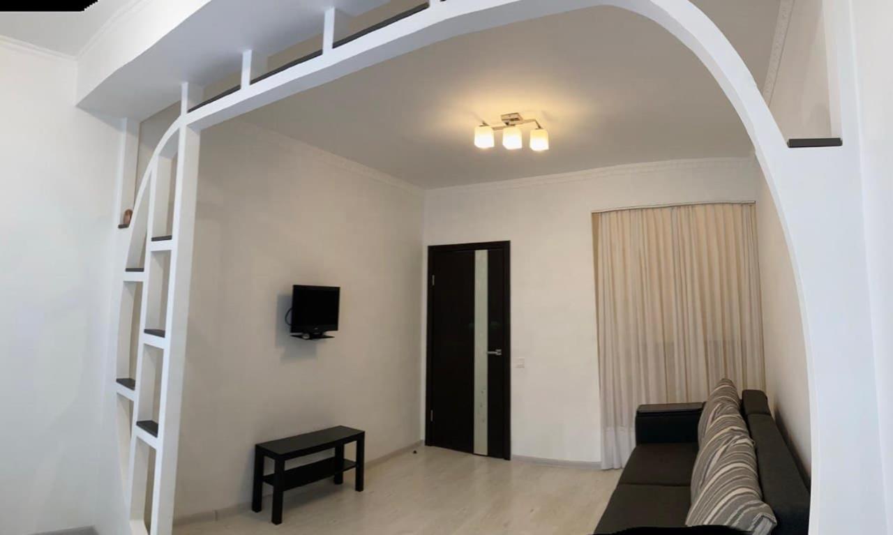 New Cosy Apartment Lviv Buitenkant foto